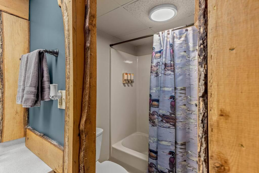 Stonegate Lodge 2 Queen Beds Fast Wifi 50" Tv Salt Water Pool Room #207 Юрика Спрингс Экстерьер фото